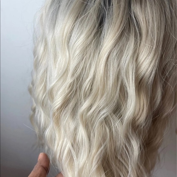 💫 18” PLATINUM BLONDE BROWN ROOTS WAVY LACE FRONT WIG * NEW* - Picture 9 of 12
